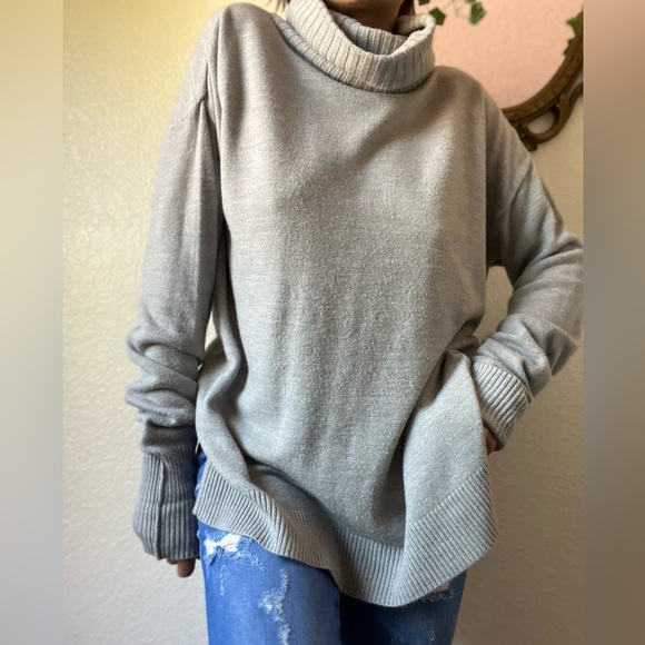 Covington Turtle Neck Gray Sweater Sz L - Picture 3 of 6